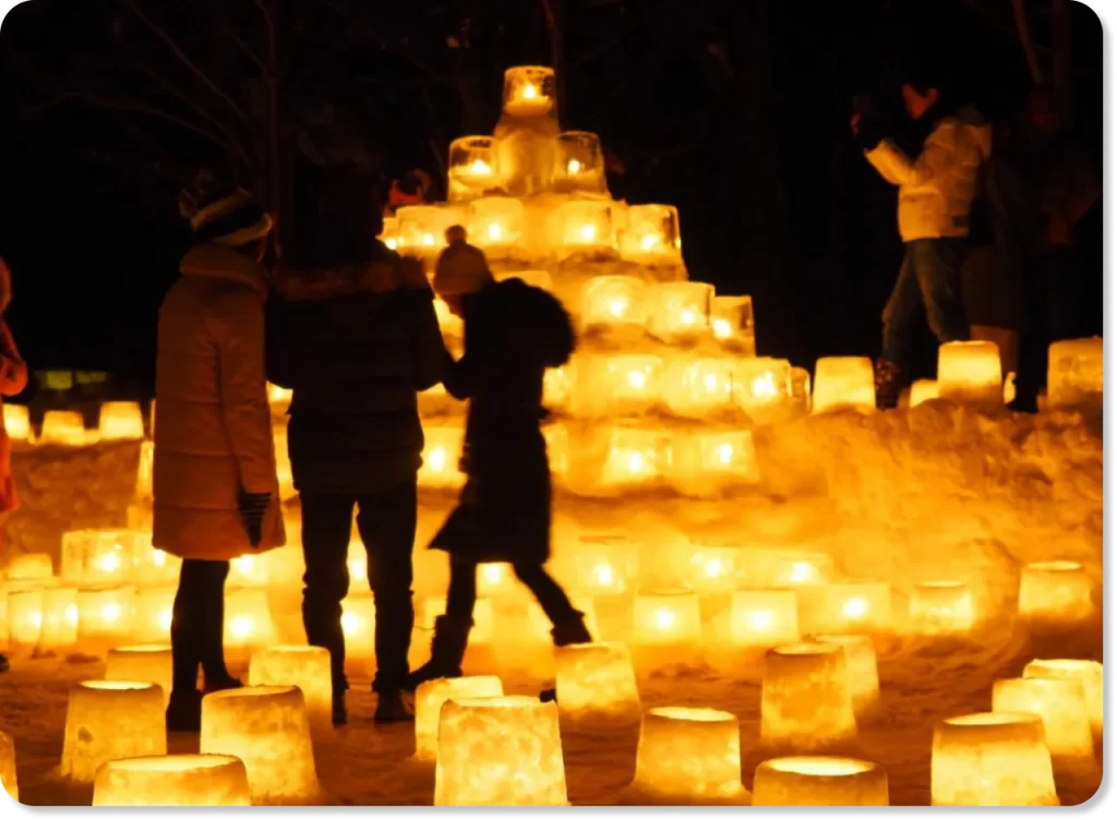 アイスキャンドルのある広場